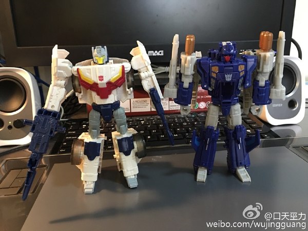 In Hand Titans Return Deluxe Wave 3 Getaway And Triggerhappy Photos  (3 of 6)